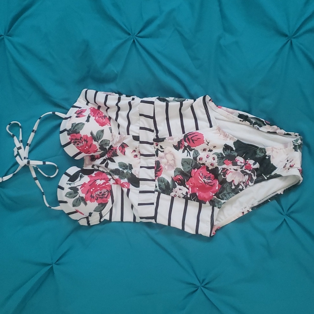 NEW Modcloth swimsuit